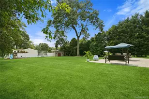 4 Acorn St, Ronkonkoma, NY 11779 - Photo 29