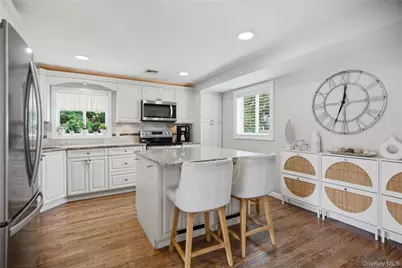 4 Acorn Street, Ronkonkoma, NY 11779 - Photo 9