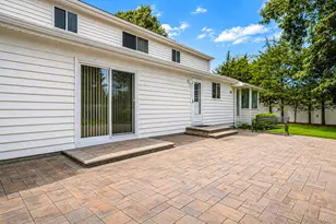 41 Apple Tree Dr, Hauppauge, NY 11788 - Photo 7