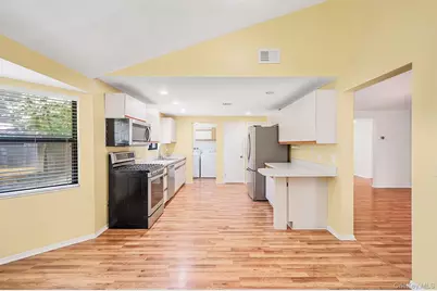 41 Apple Tree Drive, Hauppauge, NY 11788 - Photo 17