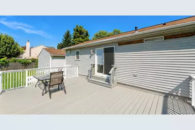 28 Mapleton Avenue, Farmingville, NY 11738 - Photo 11