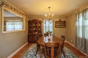 27 Litchfield Ave, Babylon, NY 11702 - Photo 7