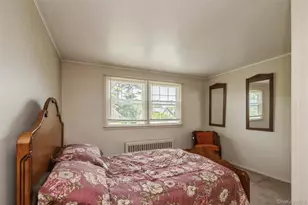 27 Litchfield Ave, Babylon, NY 11702 - Photo 15