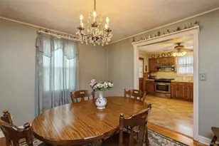27 Litchfield Ave, Babylon, NY 11702 - Photo 9