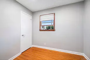 104 Utica St, Bay Shore, NY 11706 - Photo 19