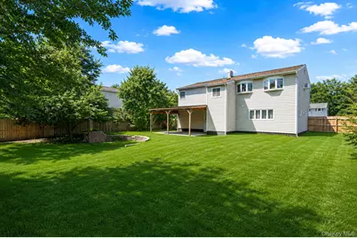 104 Utica Street, Bay Shore, NY 11706 - Photo 33