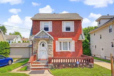 29 Holland Avenue, Floral Park, NY 11001 - Photo 1