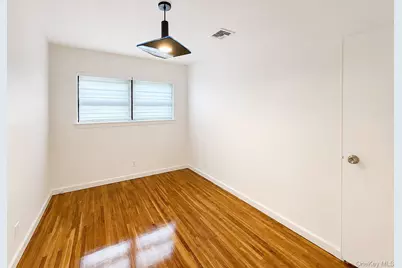 21741 Stewart Road, Oakland Gardens, NY 11364 - Photo 5