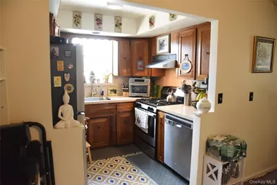3236 Radio Drive, Bronx, NY 10465 - Photo 41