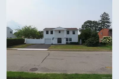 16 Sunshine Lane, Amityville, NY 11701 - Photo 3