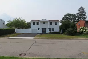 16 Sunshine Ln, Amityville, NY 11701 - Photo 3
