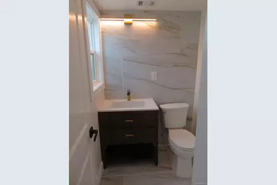 16 Sunshine Lane, Amityville, NY 11701 - Photo 13