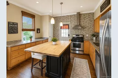 33 Juniper Road, Port Washington, NY 11050 - Photo 5