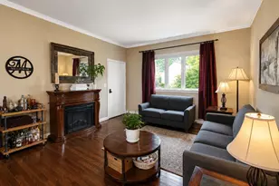 33 Juniper Rd, Port Washington, NY 11050 - Photo 3