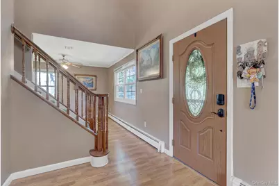 18 Aster Avenue, Holtsville, NY 11742 - Photo 5