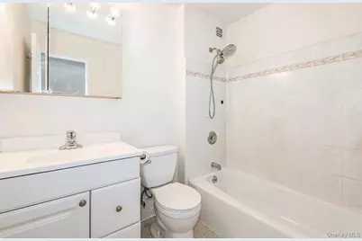 15038 Union Turnpike #8F, Kew Gardens, NY 11367 - Photo 17