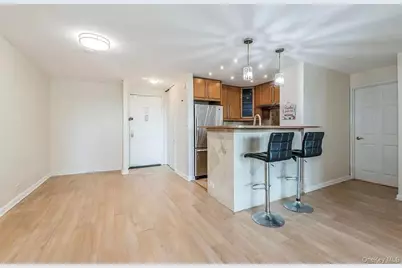 15038 Union Turnpike #8F, Kew Gardens, NY 11367 - Photo 5