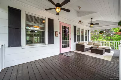 6 New York Avenue, Stony Brook, NY 11790 - Photo 3