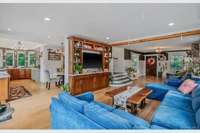 6 New York Avenue, Stony Brook, NY 11790 - Photo 9
