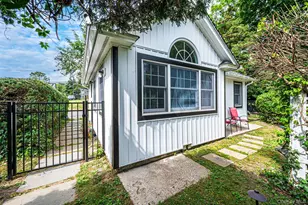 6 New York Ave, Stony Brook, NY 11790 - Photo 33
