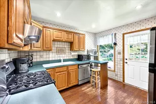 35 Biltmore Dr, Mastic Beach, NY 11951 - Photo 11