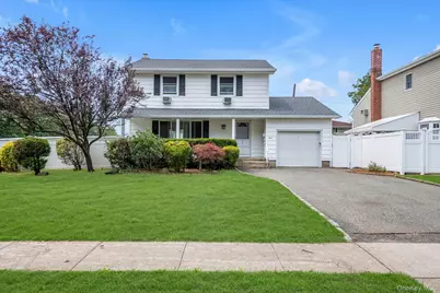 3 Evelyn Lane, Syosset, NY 11791 - Photo 1