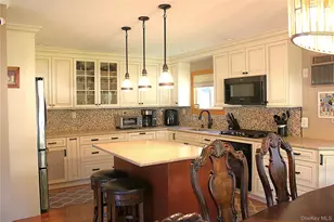 19 Jean Ln, Hartsdale, NY 10530 - Photo 9