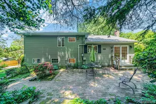 34 Grist Mill Ln, Huntington, NY 11743 - Photo 27