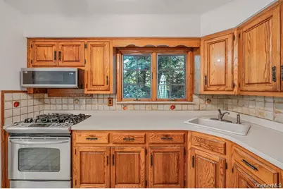 34 Gristmill Lane, Huntington, NY 11743 - Photo 13