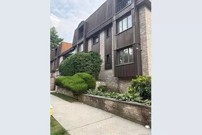 130 S. Middle Neck Road #6, Great Neck, NY 11021 - Photo 1