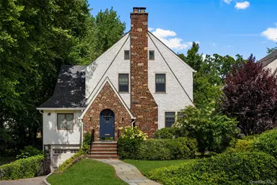 7 Poplar Road, Larchmont, NY 10538 - Photo 1