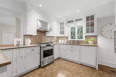 7 Poplar Road, Larchmont, NY 10538 - Photo 13