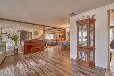 14 Winthrop Place, Deer Park, NY 11729 - Photo 7