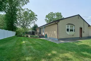 14 Winthrop Pl, Deer Park, NY 11729 - Photo 29