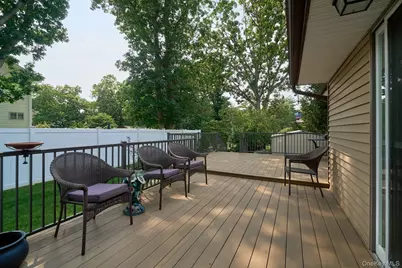 14 Winthrop Place, Deer Park, NY 11729 - Photo 27