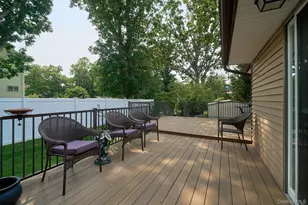 14 Winthrop Pl, Deer Park, NY 11729 - Photo 27