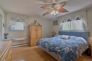 14 Winthrop Pl, Deer Park, NY 11729 - Photo 15