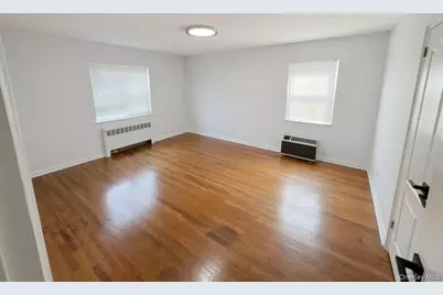 1080 Rhinelander Avenue, Bronx, NY 10461 - Photo 15