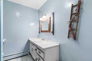 34 Hillview Cir, Poughkeepsie, NY 12603 - Photo 9