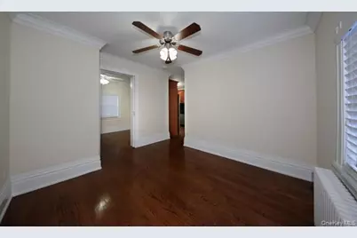 1001 Montauk Highway #09, West Islip, NY 11795 - Photo 5