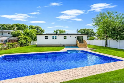 42 Nostrand Avenue, Selden, NY 11784 - Photo 31