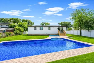 42 Nostrand Ave, Selden, NY 11784 - Photo 31