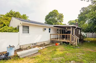 36 Schenk Dr, Shirley, NY 11967 - Photo 19