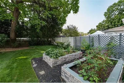 3994 Park Avenue, Seaford, NY 11783 - Photo 25