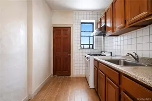 82 Kermit Pl, Brooklyn, NY 11218 - Photo 11