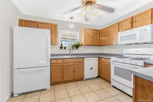 239 Mary Lou Ave, Yonkers, NY 10703 - Photo 9