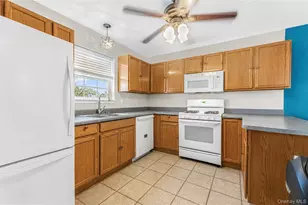 239 Mary Lou Ave, Yonkers, NY 10703 - Photo 11