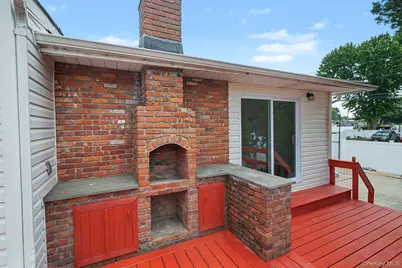 414 Westview Avenue, Deer Park, NY 11729 - Photo 25