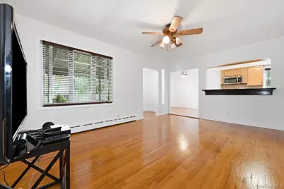 191 Nassau Boulevard, New Hyde Park, NY 11040 - Photo 7