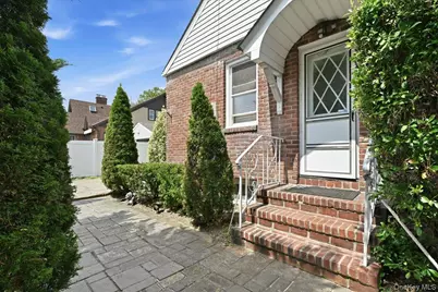 191 Nassau Boulevard, New Hyde Park, NY 11040 - Photo 29